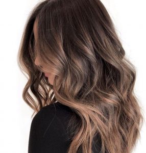 Balayage en morenas (Foto de Menta Beauty Place)