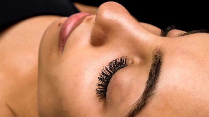 extensiones de pestañas
